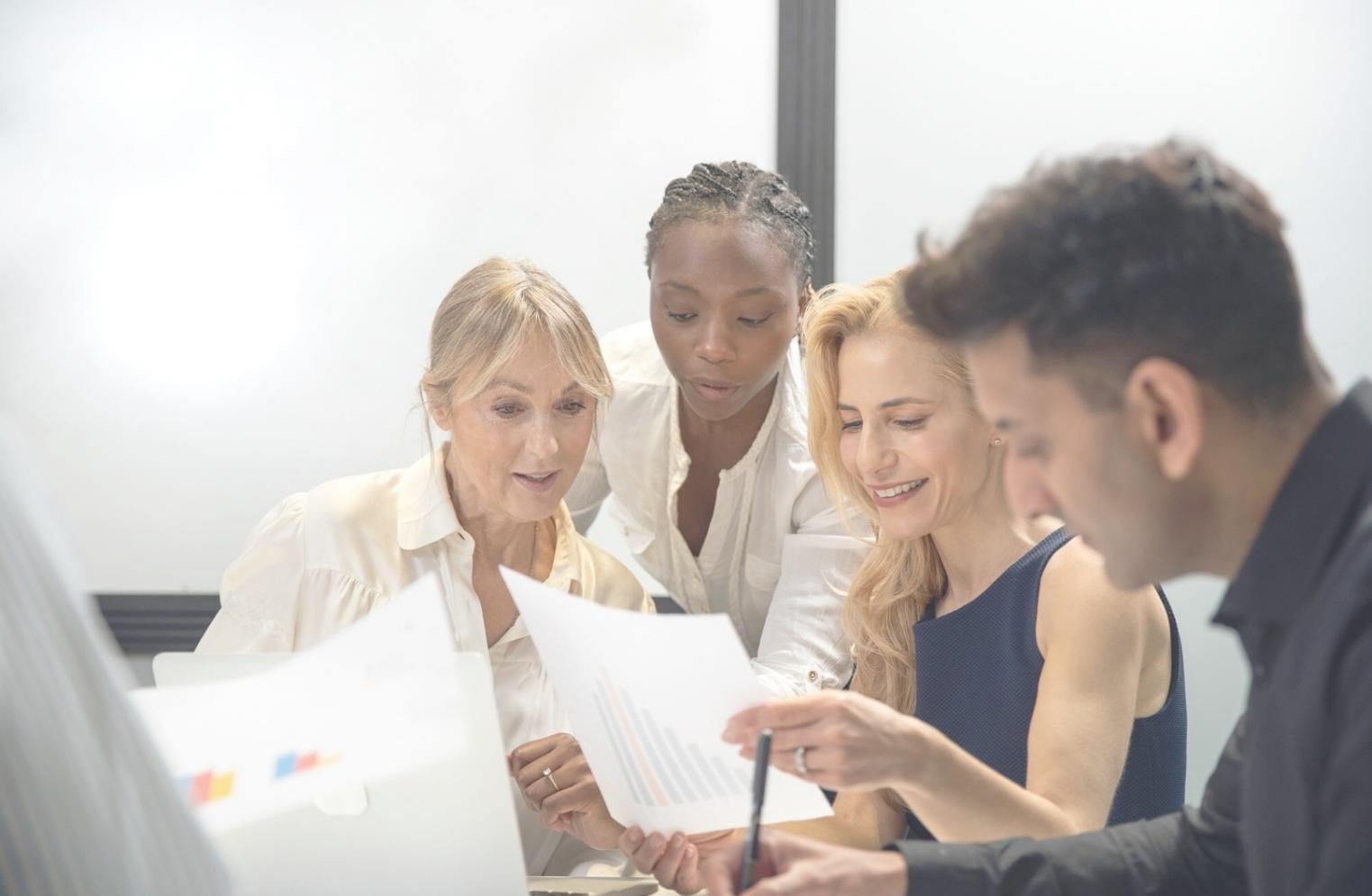 Analyse de données financières avec graphiques et rapports détaillés